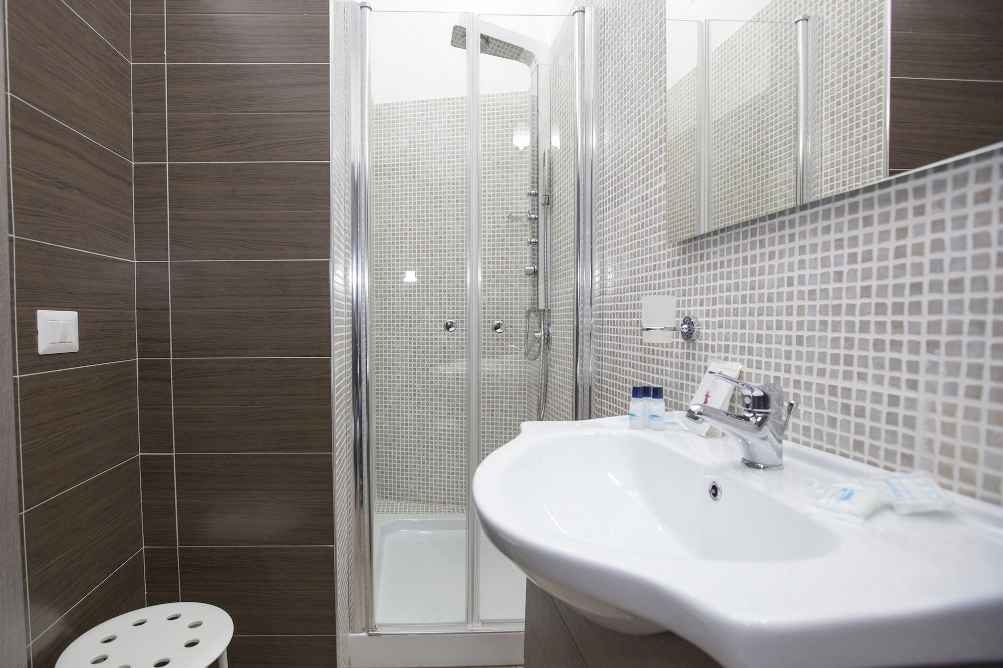 Napoli Garibaldi Square Bed & Breakfast Bagian luar foto