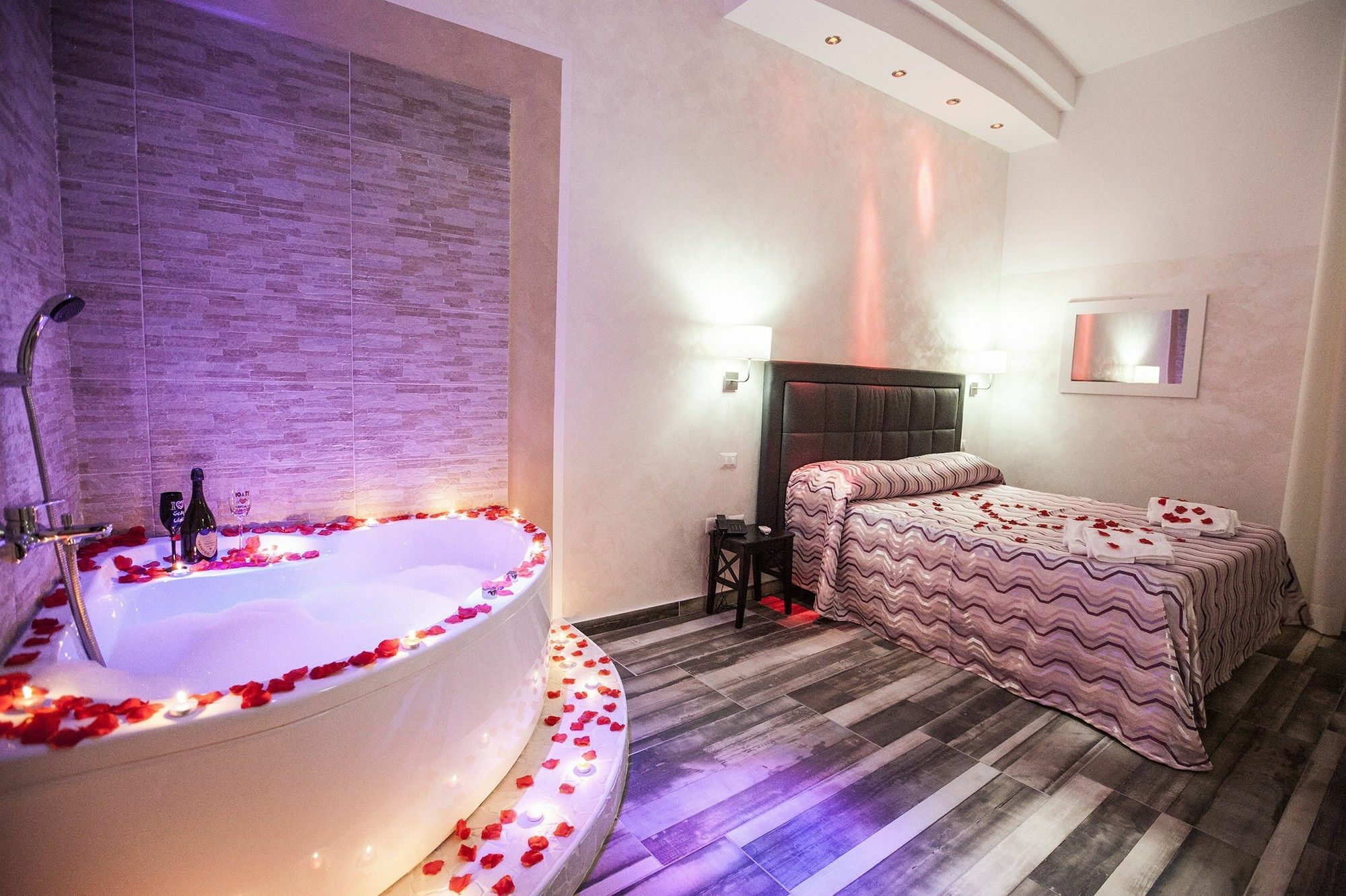 Napoli Garibaldi Square Bed & Breakfast Bagian luar foto